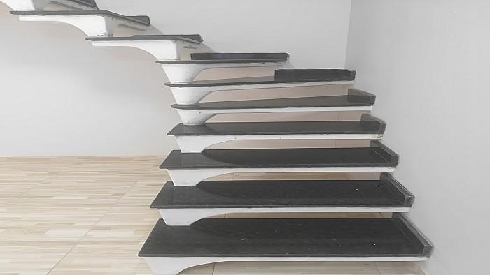 Escada - Granito Verde Ubatuba