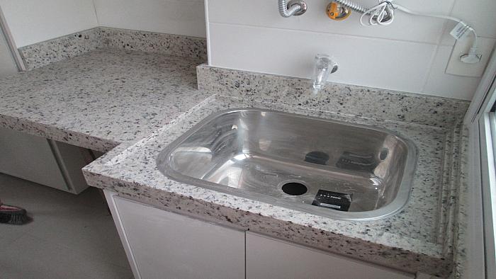 Lavanderia - Granito Branco Dallas